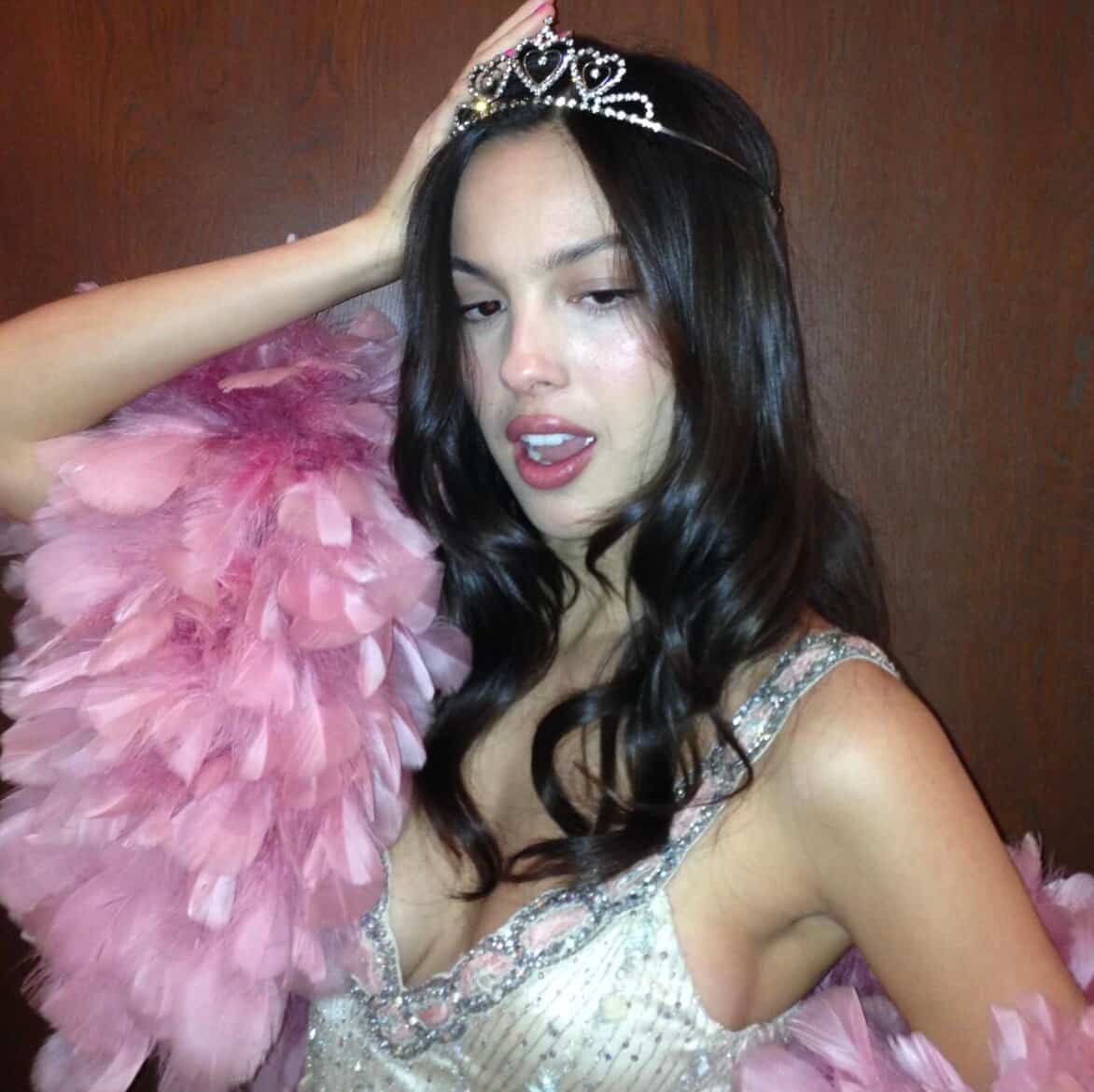 Image principale de l'article Aperçue avec un homme mystérieux