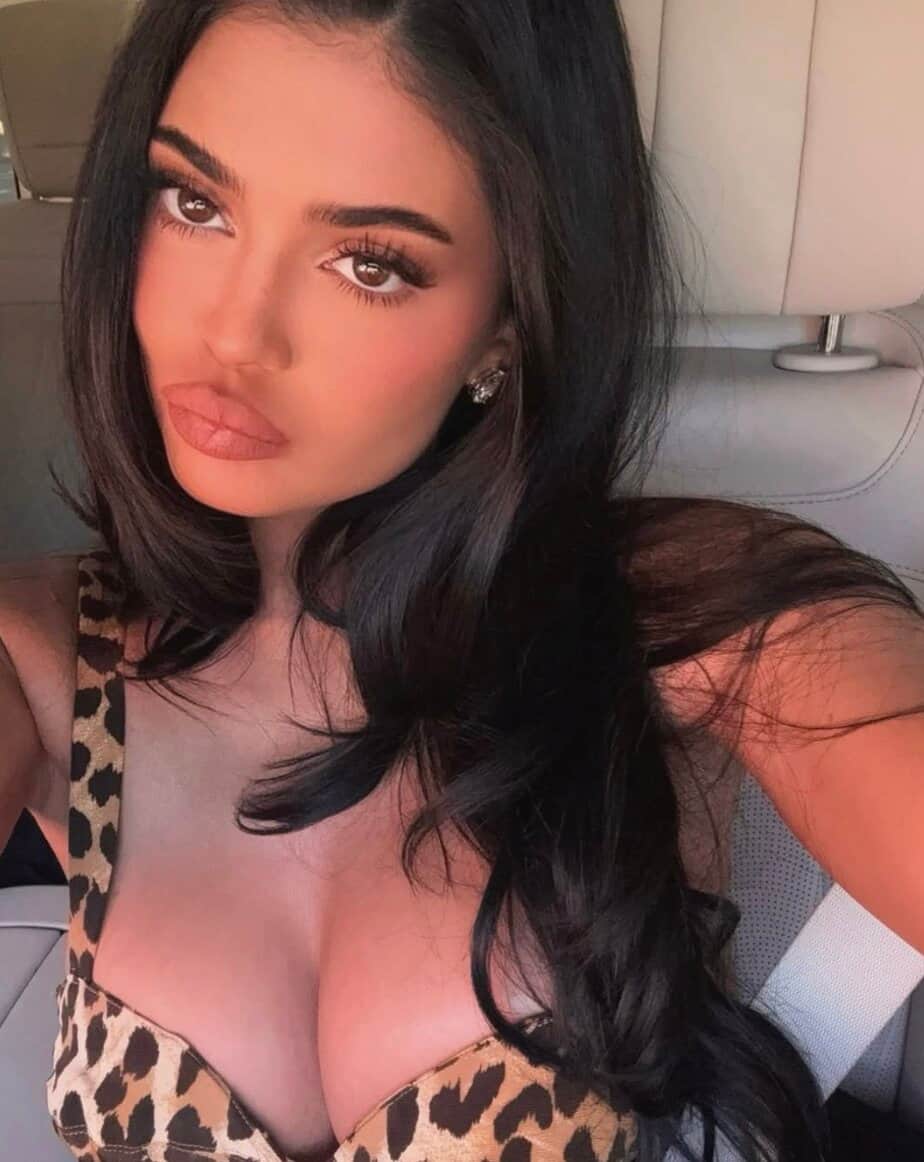 Kylie Jenner Accused of “Blackfishing” in Vanity Fair Photoshoot