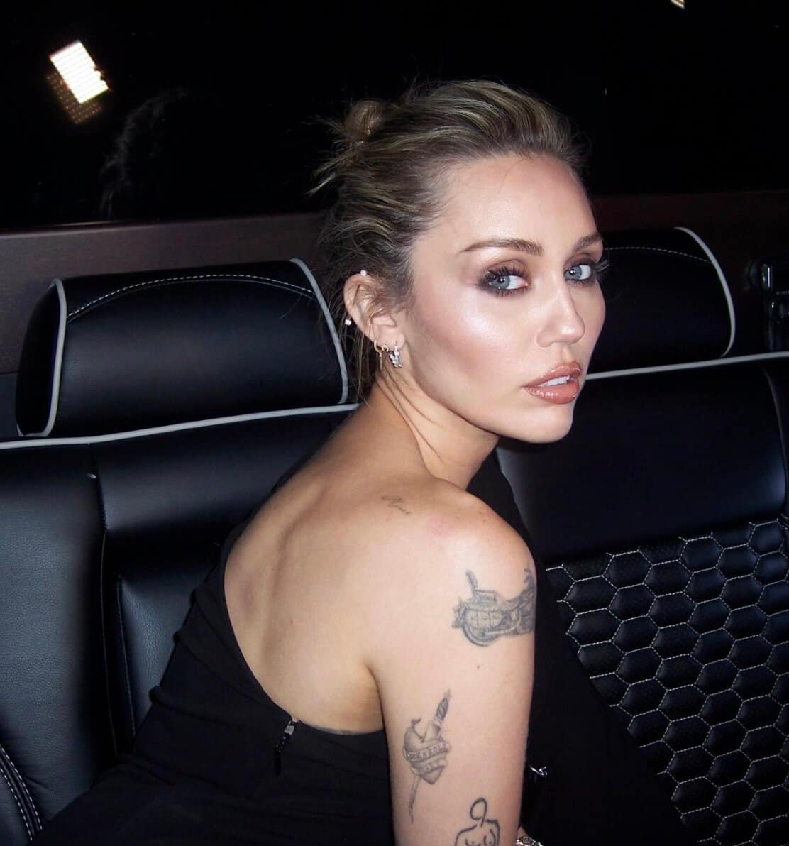 Image principale de l'article Sa touche finale préférée de maquillage