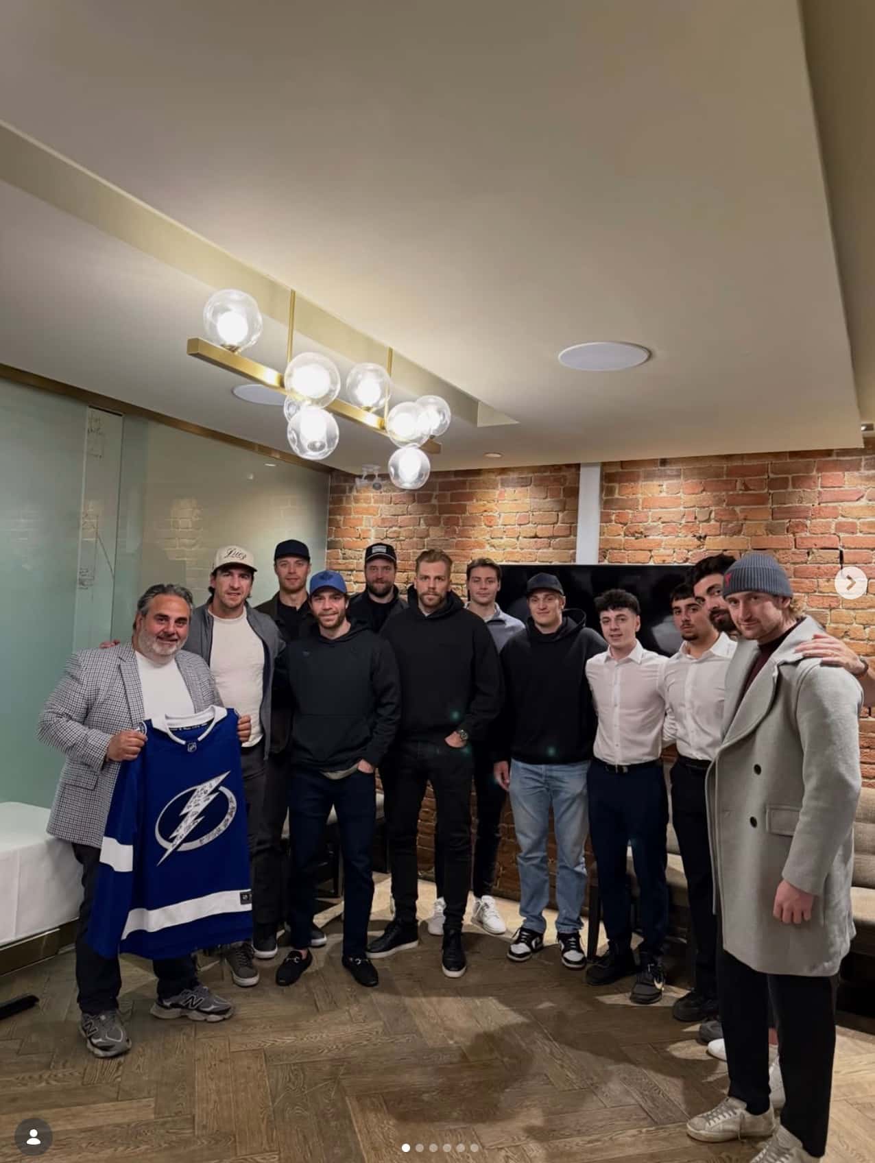 Un resto montréalais se vante d’avoir reçu le Lightning et les fans du ...