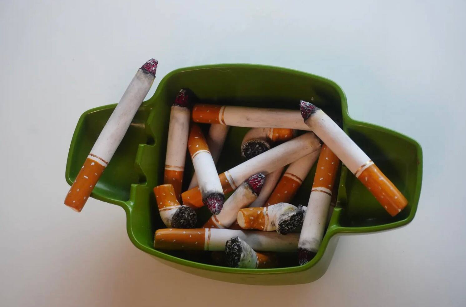 what is a silver cigarette Marlboro Silver 100's Cigs
