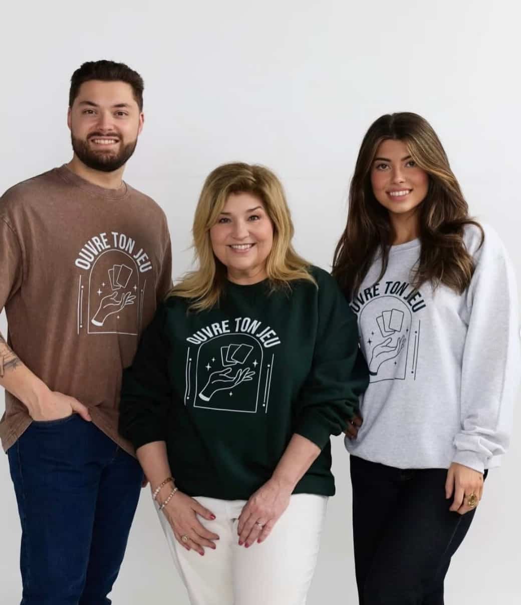 Marie-Claude Barrette pose avec ses enfants pour dévoiler une belle nouvelle reliée à «Ouvre ton jeu»