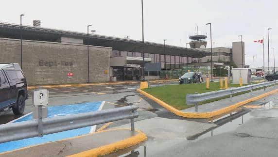 La piste principale de l’aéroport de Sept-Îles rouvrira d’ici quelques semaines après une réfection majeure