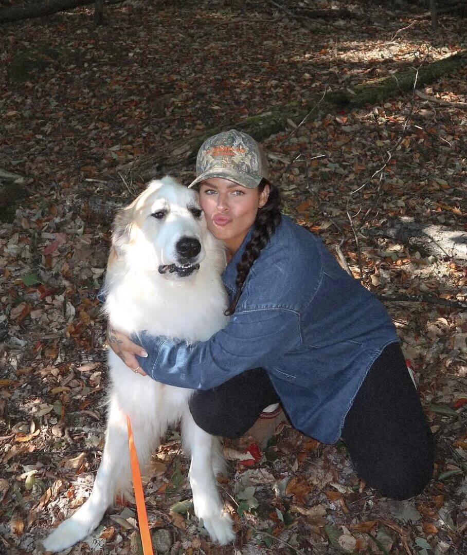 Alanis Désilets annonce avec émotion le décès de son chien 