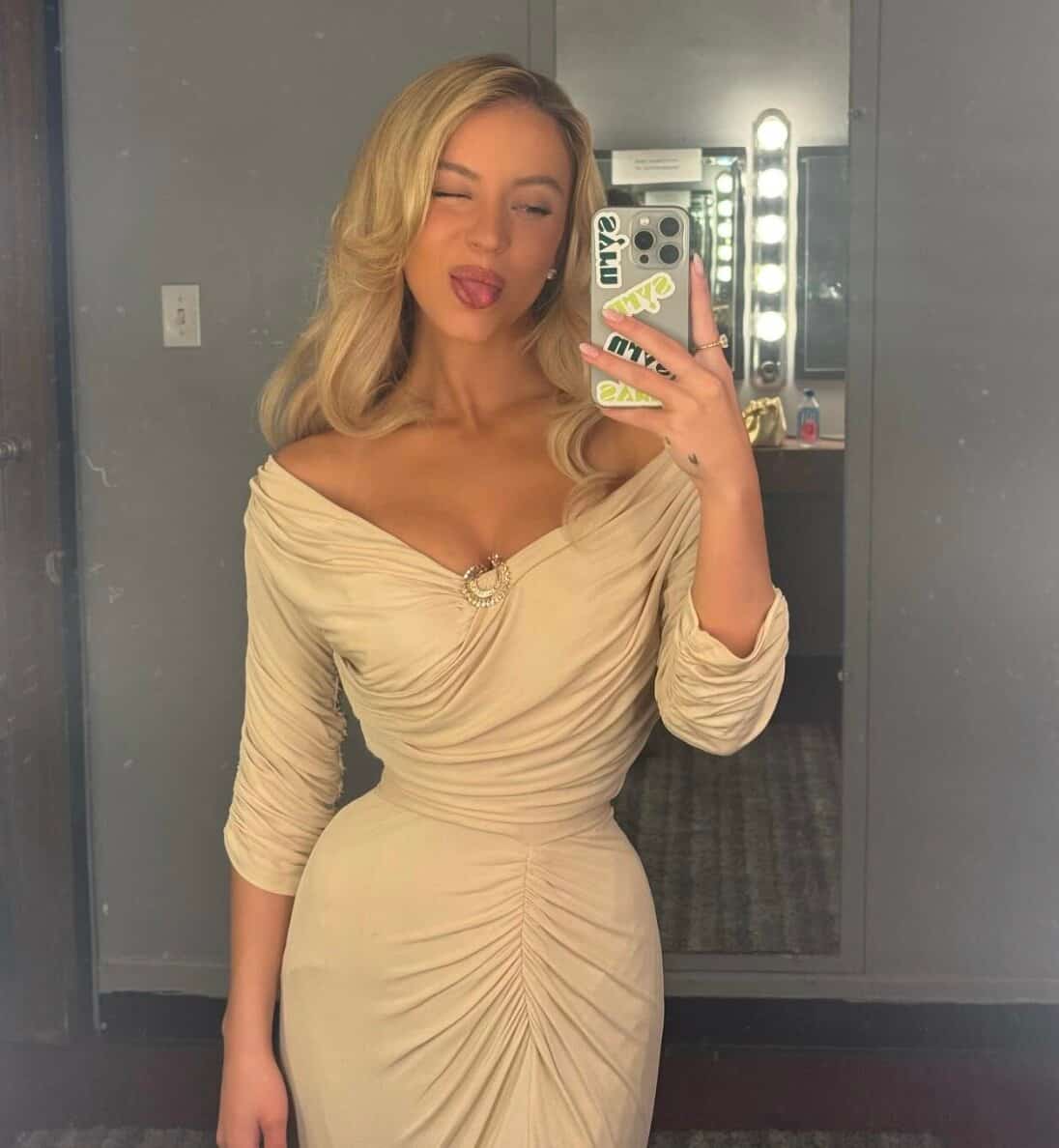 Complètement nue, Sydney Sweeney crée le buzz dans cette publicité