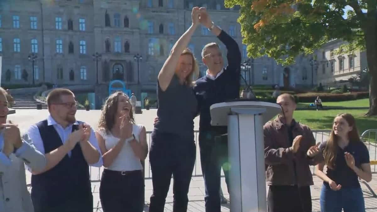 Photo: TVA Nouvelles Éric Duhaime Demands Halt to Québec Tramway Project Over Cost Concerns