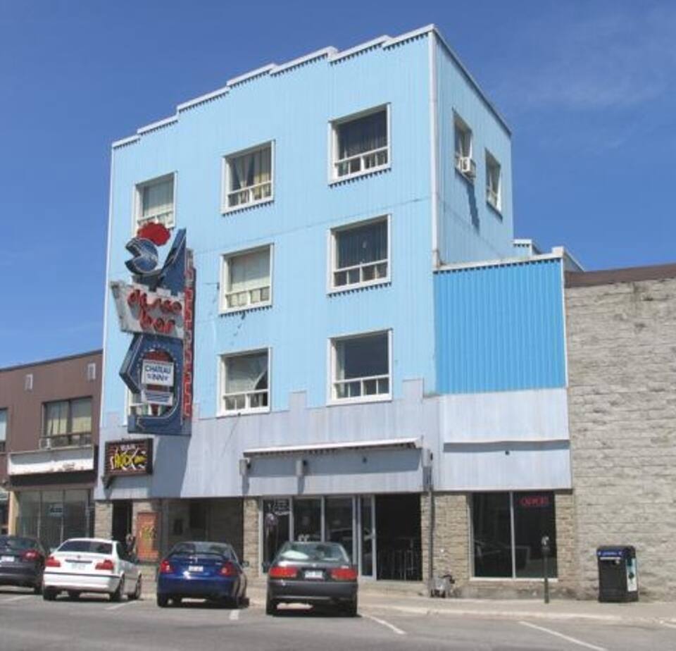 C’est la fin pour le légendaire Château Inn de Vald’Or JDQ C’est la fin pour le légendaire Château Inn de Vald’Or JDQ