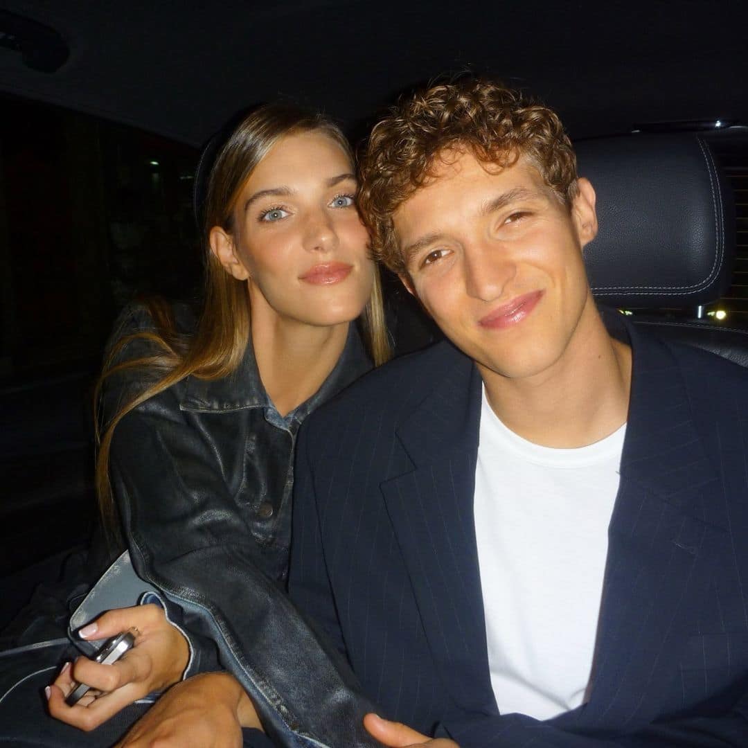 Le couple chouchou foule le tapis rouge de l'ADISQ