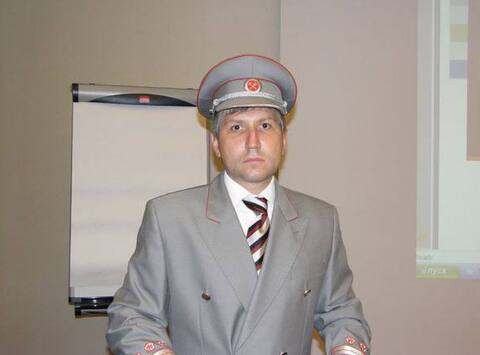 Un oligarca ruso muere en circunstancias misteriosas después de caer por un tramo de escaleras