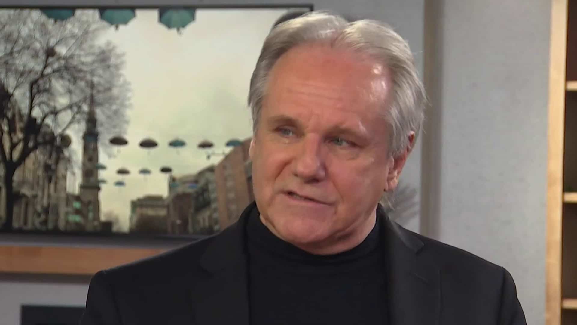 Un couple terrorisé sur la route par un loup-garou