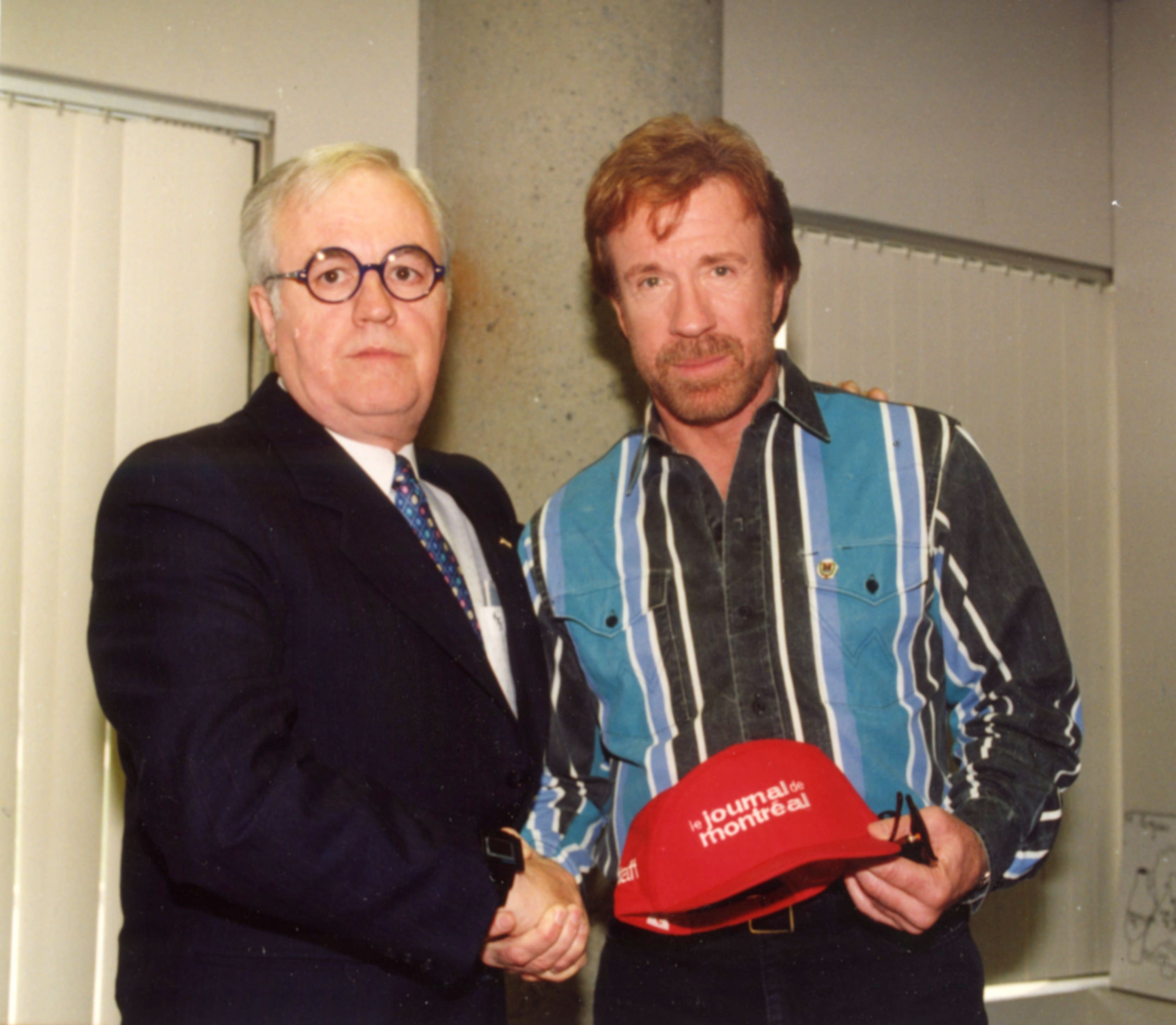 [EN PHOTOS] Le jour o&ugrave; Chuck Norris a rendu visite au Journal