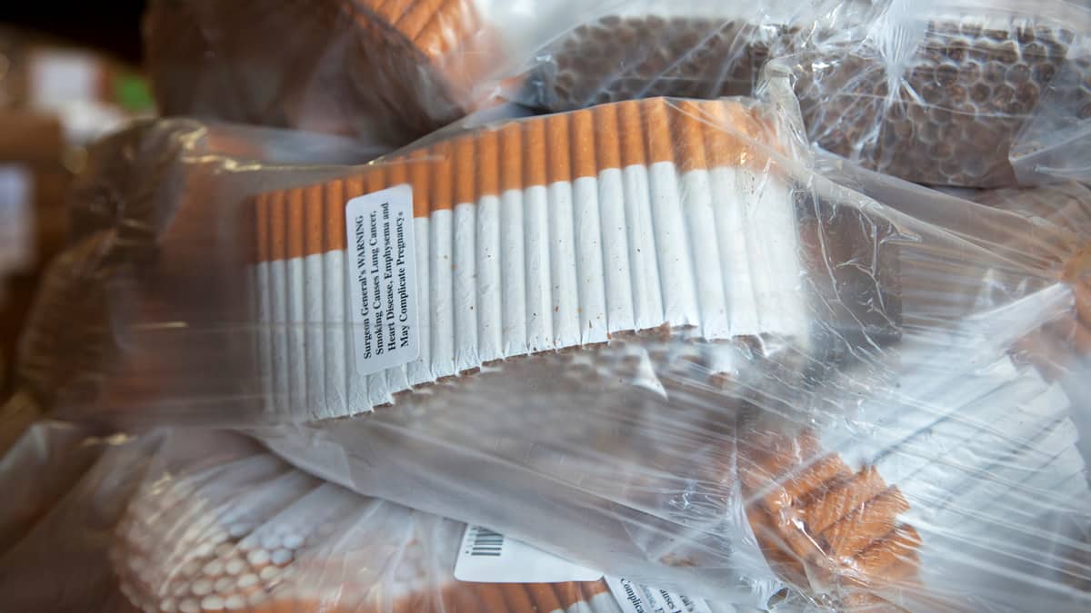 Pincé avec 3 millions de cigarettes de contrebande, il écope d’une amende de 1 M$