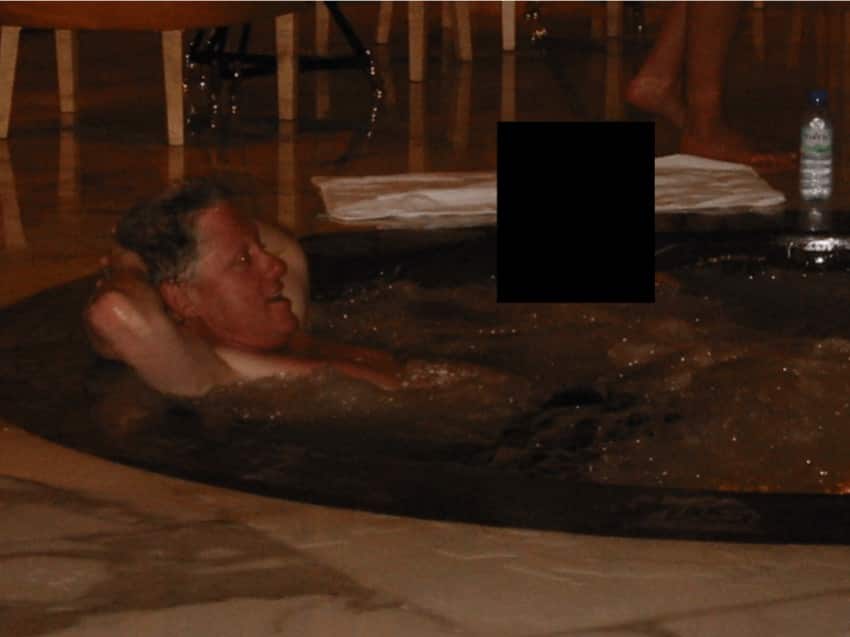 EN VIDÉO | Bill Clinton explique le contexte de sa photo dans un spa qui se trouve dans les dossiers Epstein