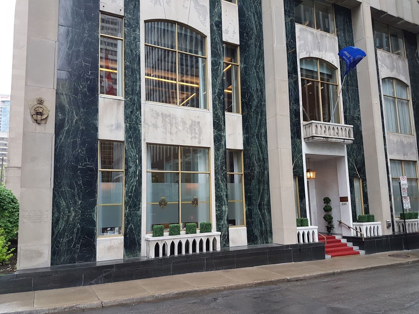 Investissement Qu&eacute;bec a tenu plusieurs r&eacute;unions au chic Club St-James