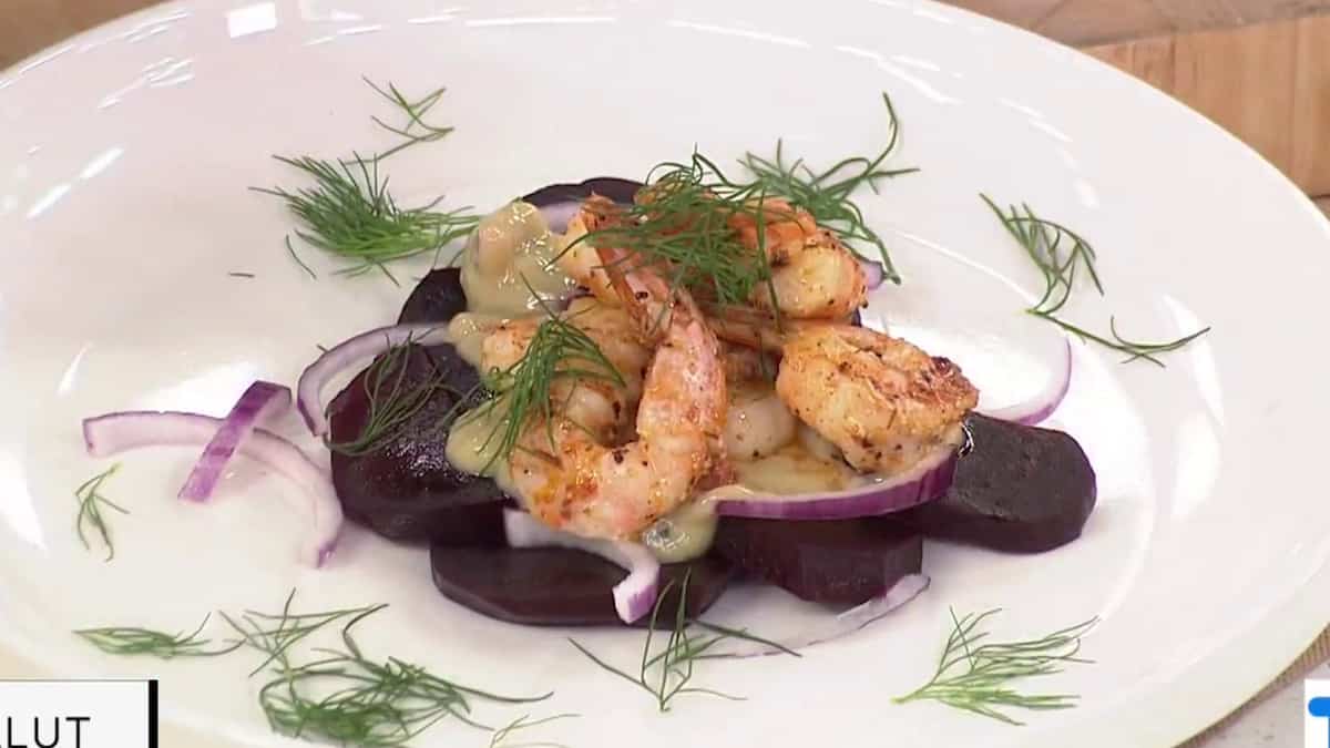 Recette délicieuse de salade de crevettes et betteraves | Salut Bonjour