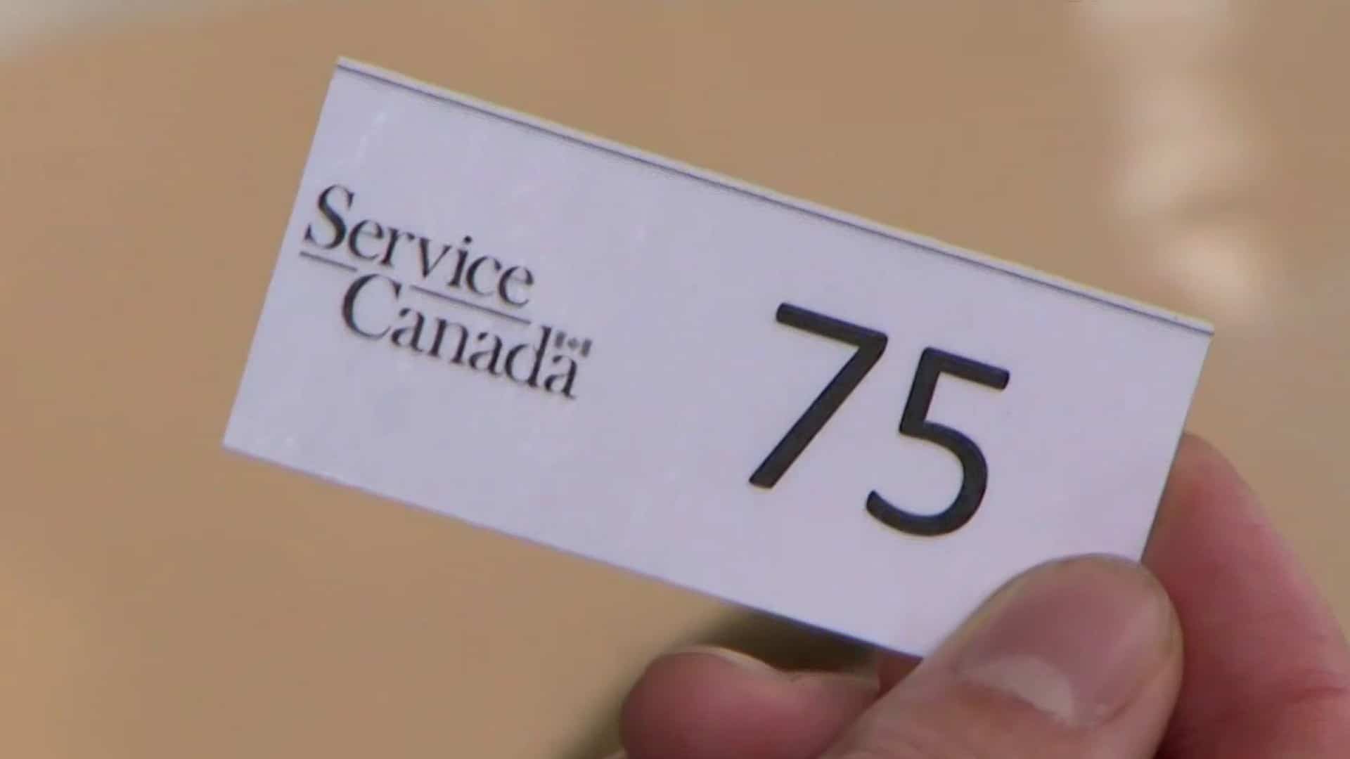 La crise des bureaux de passeport