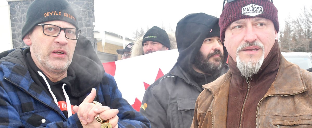 Un criminel proche des Hells derrière la manif