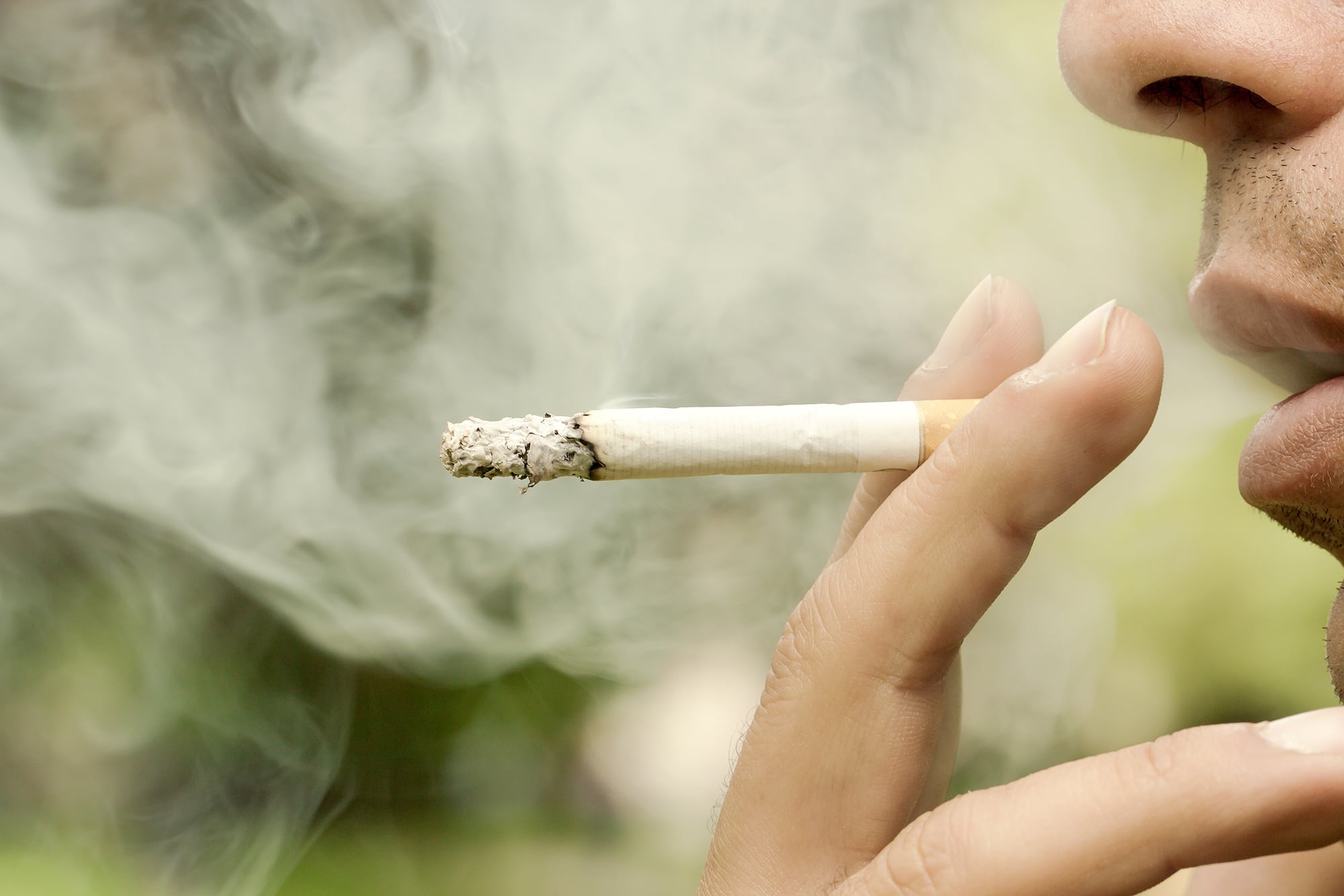 Cesser de fumer avant 40 ans limine le risque de mourir d'un cancer li au  tabac | JDM