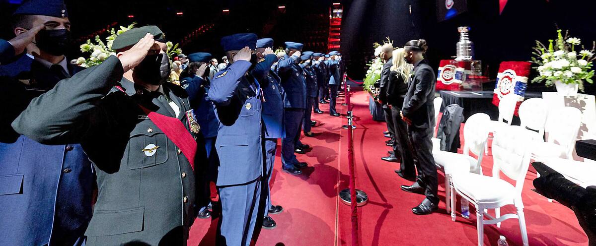 Chapelle ardente de Guy Lafleur: tout le Québec ébranlé et ému par le Démon blond