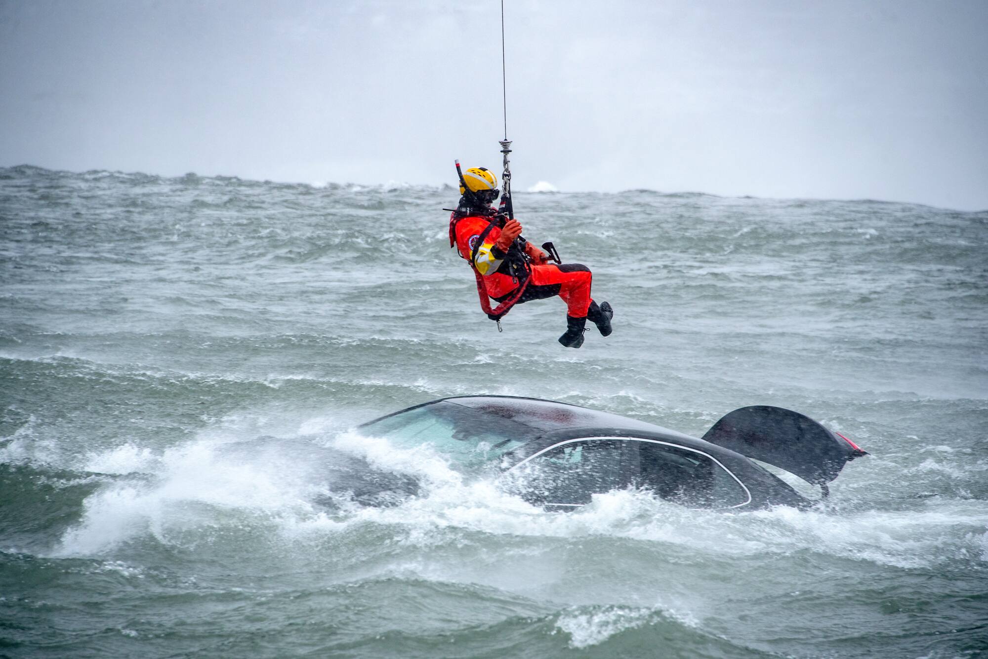 Une conductrice s&rsquo;enlise pr&egrave;s des chutes du Niagara
