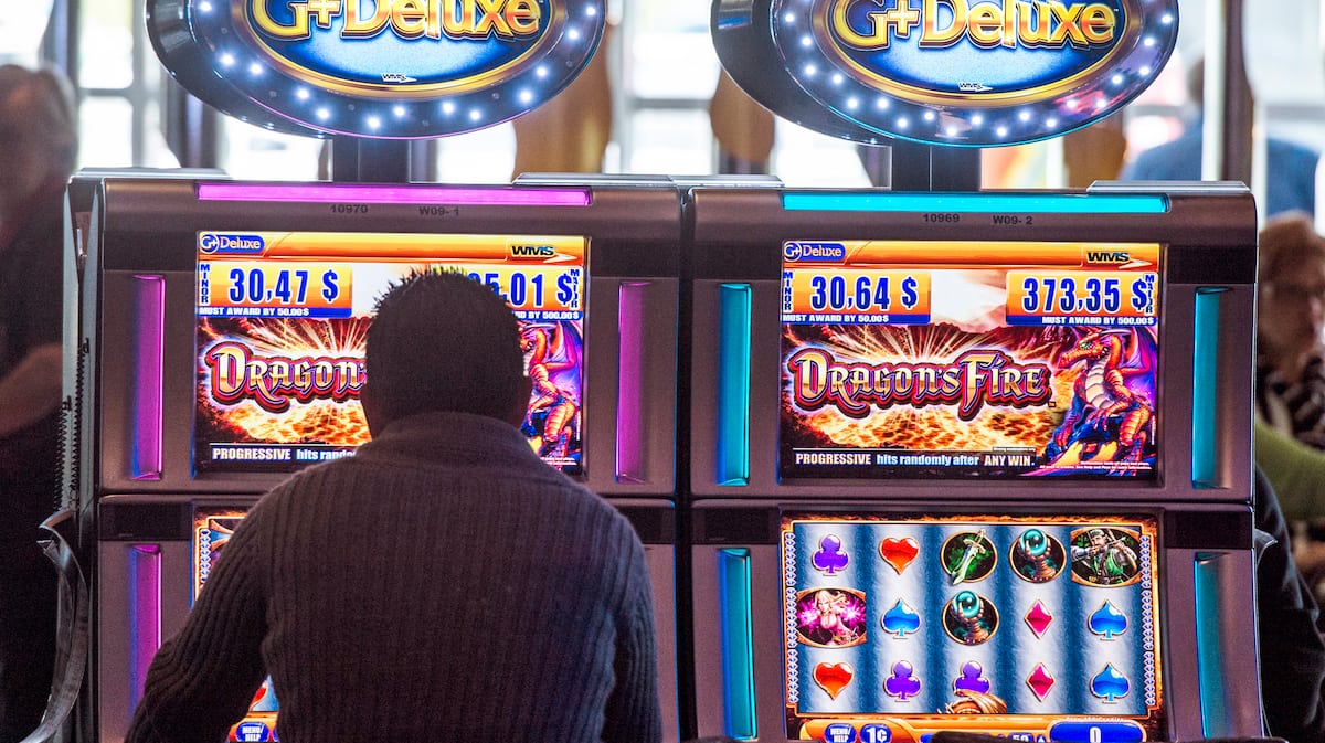 Jeux de hasard et d’argent: de plus en plus de Québécois se retrouvent au bord du gouffre