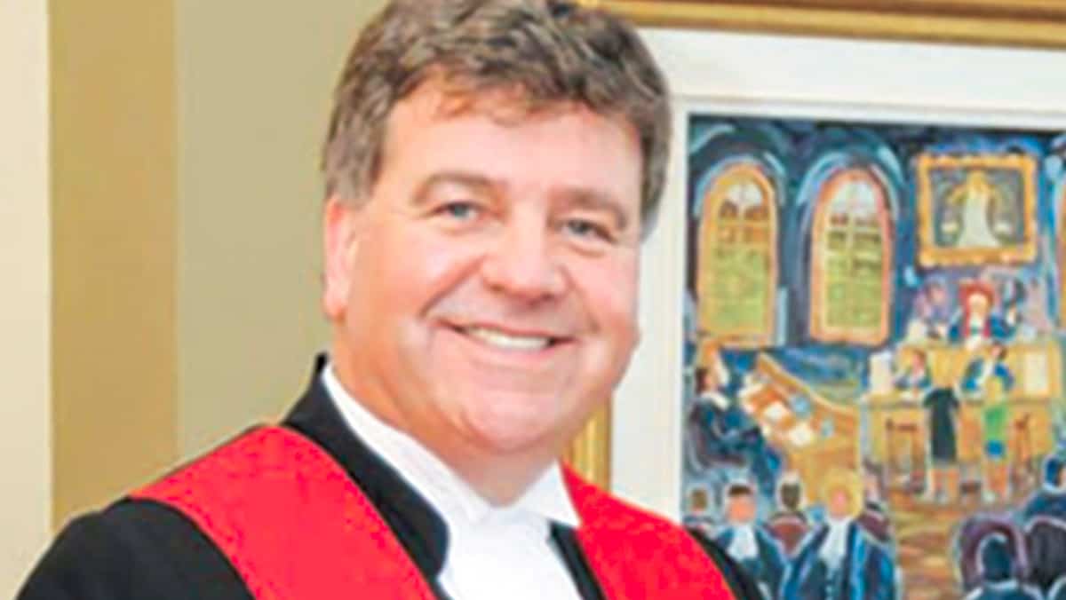 Renvoi possible d’un juge pas très honorable