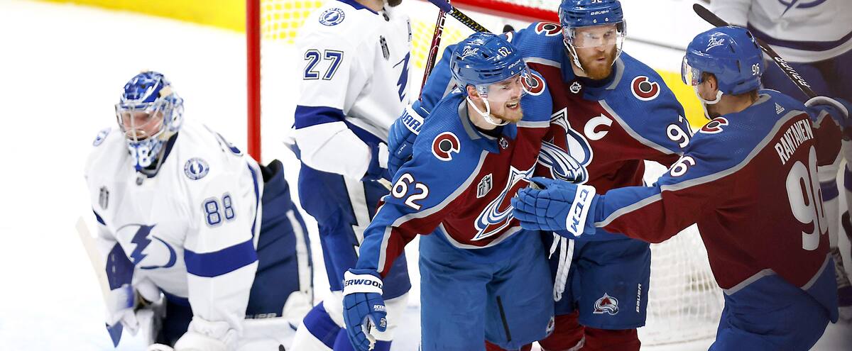 Landeskog épaté par Lehkonen