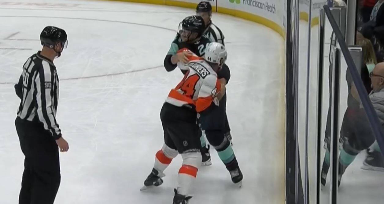 WATCH Deslauriers battles the heaviest player in the NHL Archyde