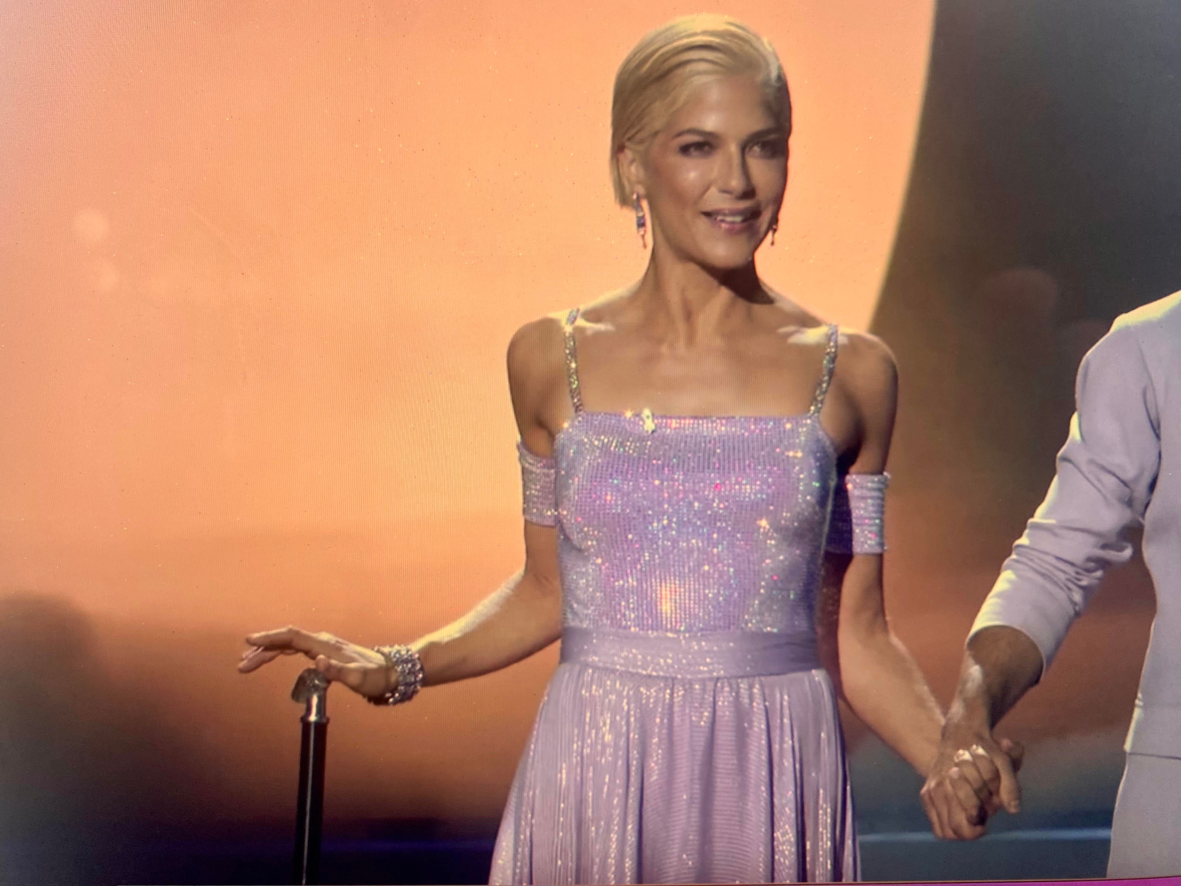 Selma Blair interprète un touchant numéro de danse