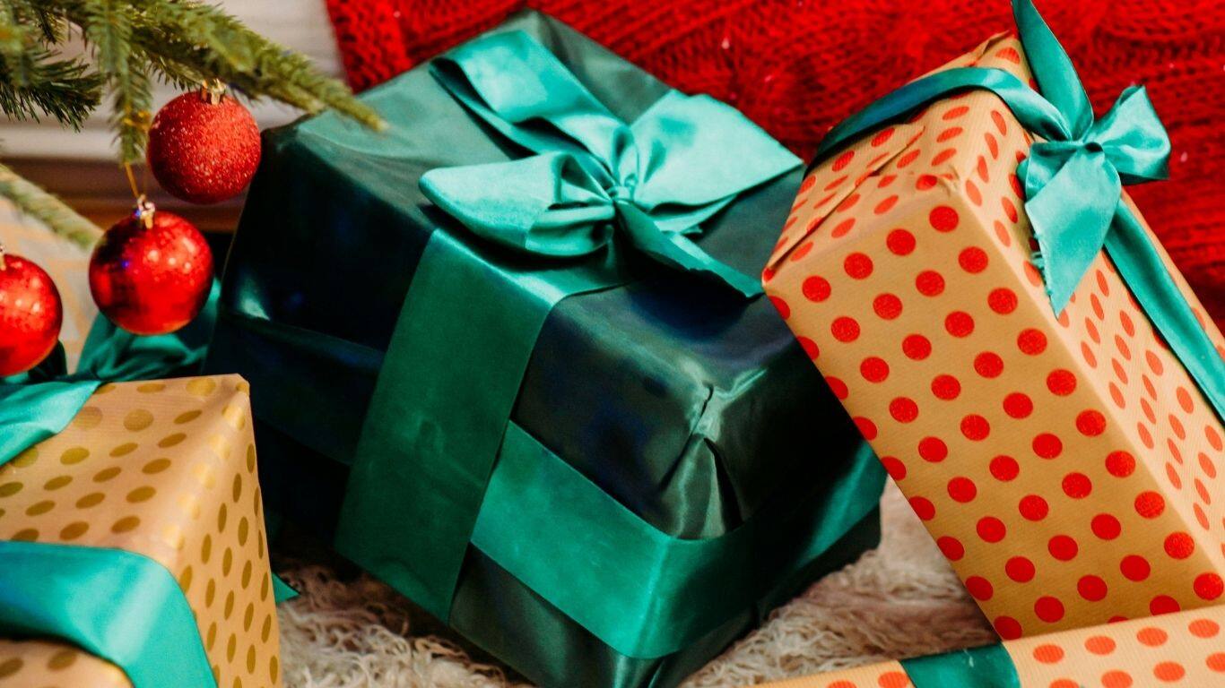 35 idées de cadeau de Noël pour tous (2025)
