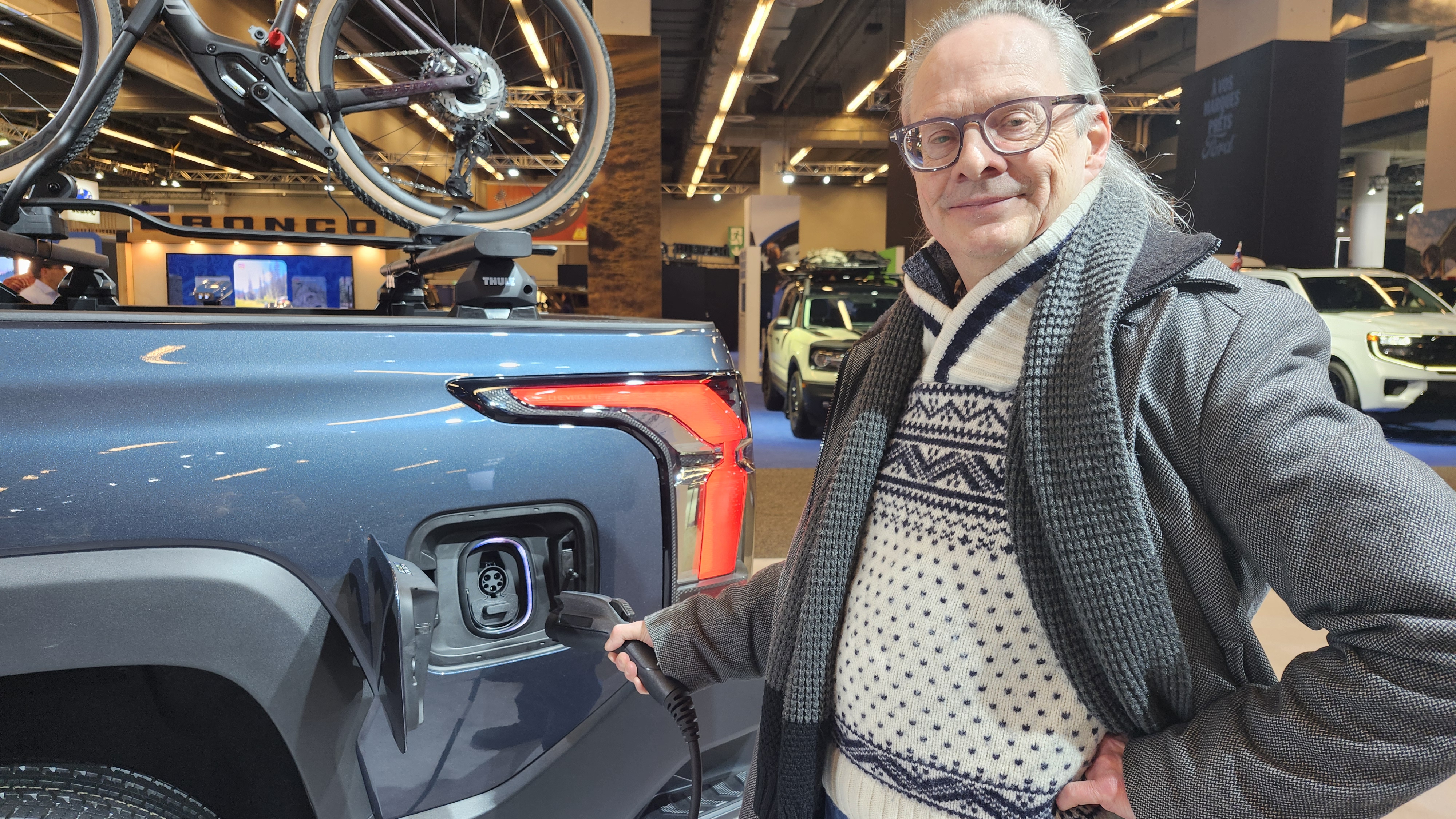 «Ça serait con de dire non»: les voitures électriques chinoises piquent la curiosité des Québécois