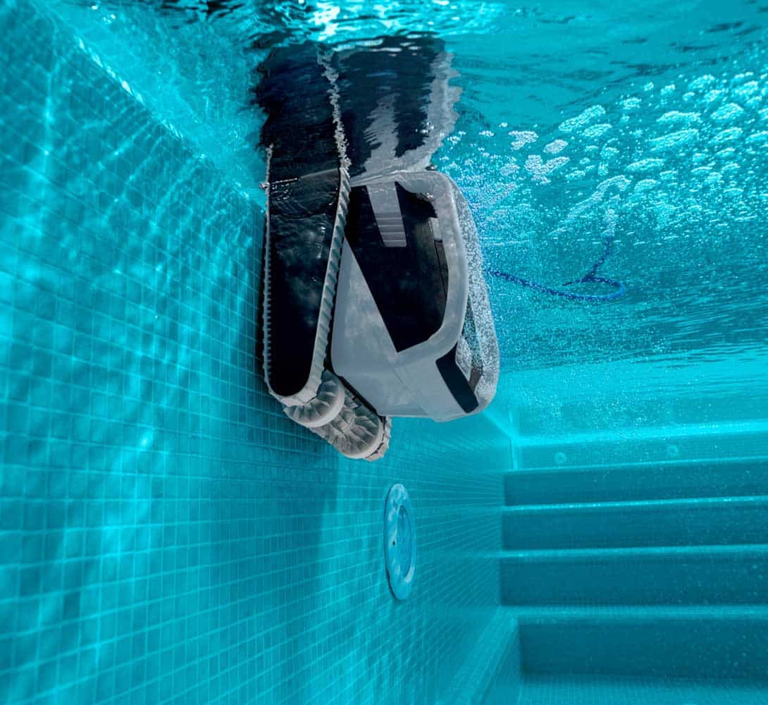 Les meilleurs aspirateurs pour une piscine creusée