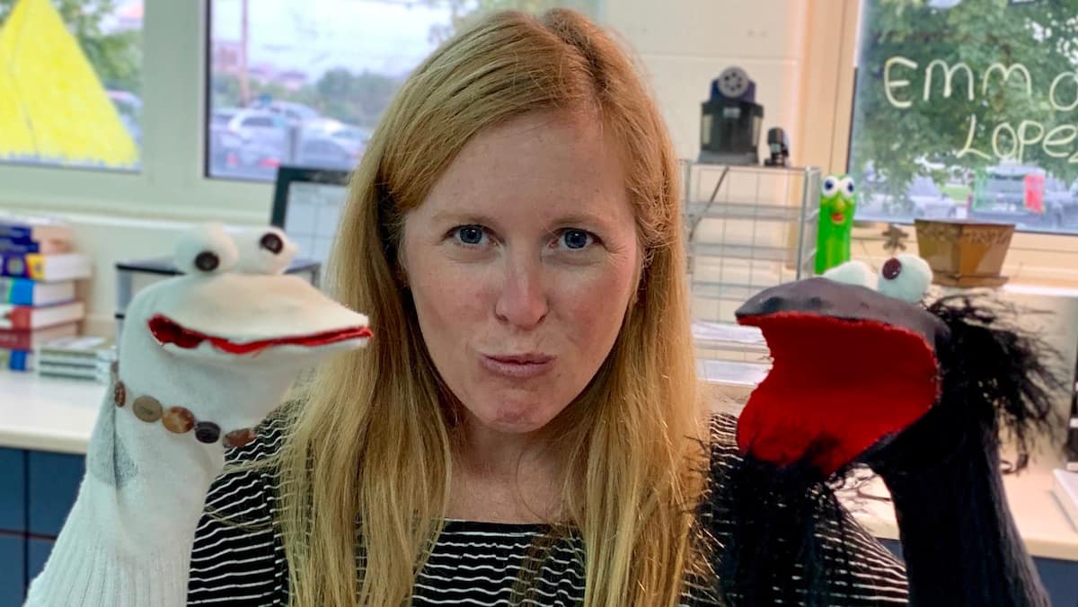 An American teacher was suspended without pay for using her sick leave…in a show An American teacher was suspended without pay for using her sick leave…in a show