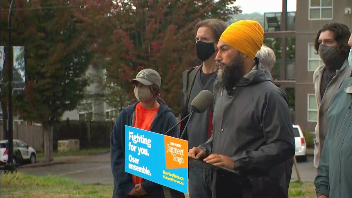 Les chefs fédéraux formulent leurs derniers appels au vote