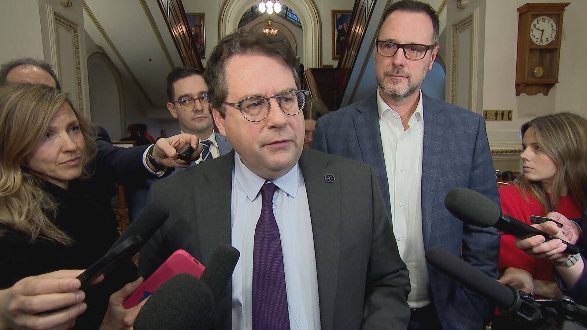 La CAQ ouverte &agrave; mettre fin au financement priv&eacute; des partis politiques