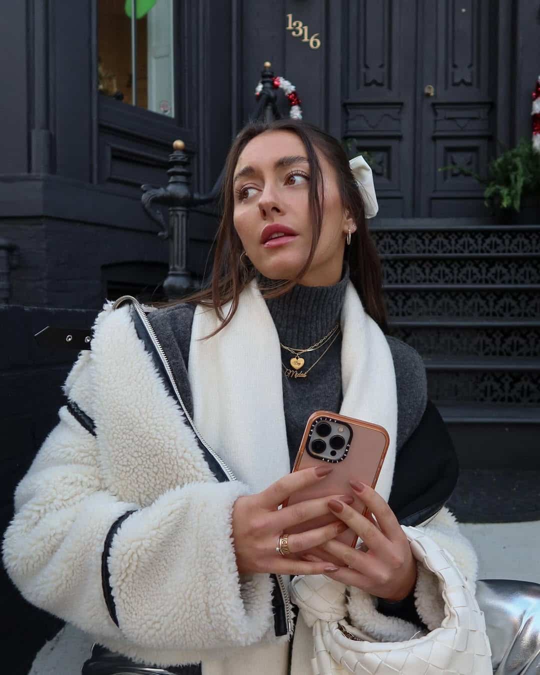 3 conseils d'une styliste pour choisir un manteau