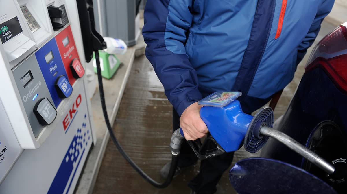 L’essence tout près de 2 $ le litre au Québec