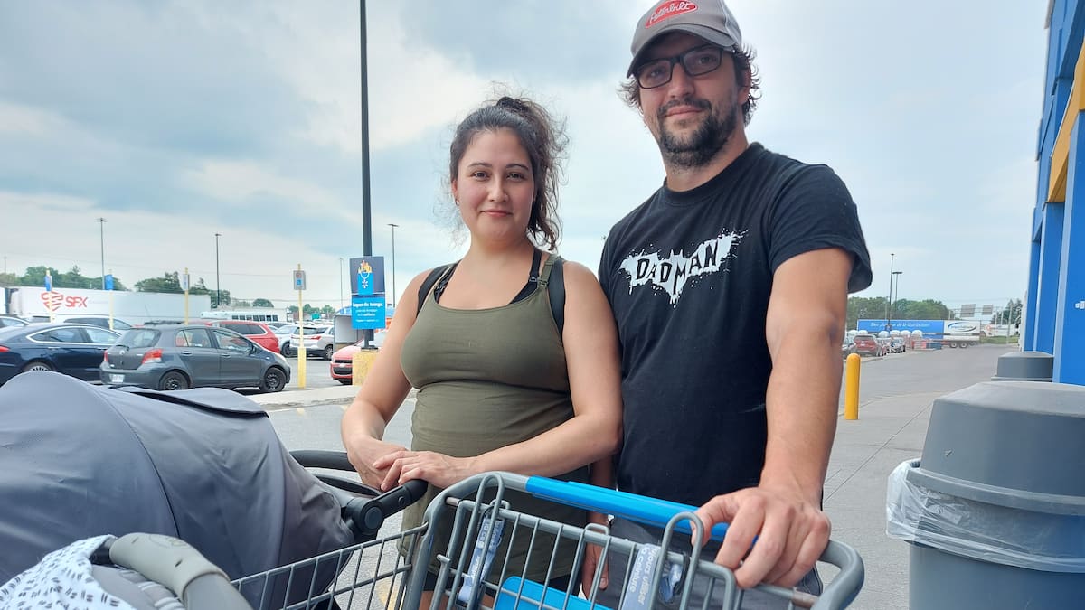 Malgré de bons emplois, le coût de la vie fait de plus en plus mal à un couple dans la trentaine