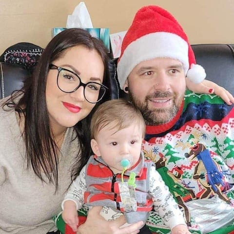 Incurable cancer at 33: A young mother with her family