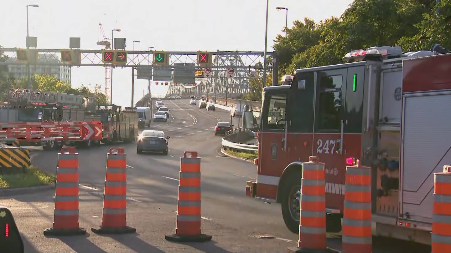 Quatre jeunes grimpent sur le pont Jacques-Cartier: opération policière en cours