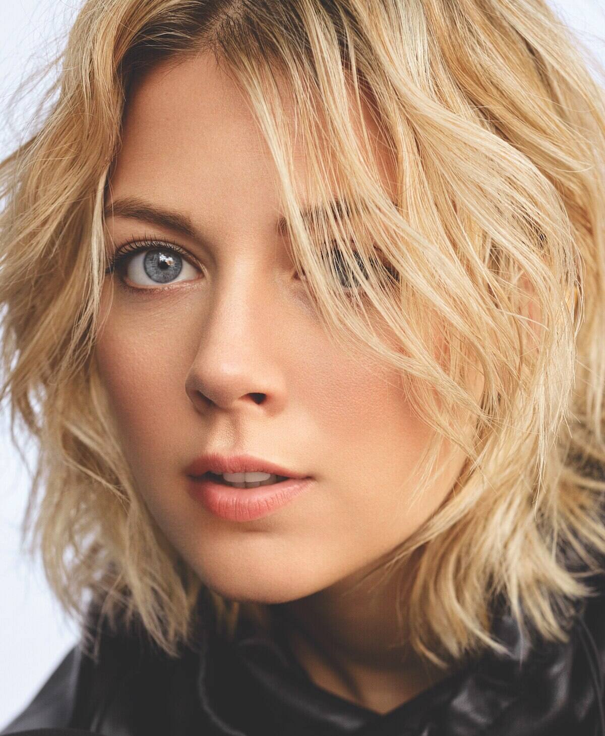 Catherine St-Laurent Roblap22 / Poze Catherine St-Laurent - Actor - Poza 14 din 16 ...