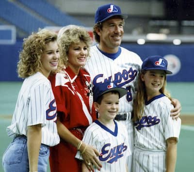 Gary Carter è stato accompagnato dalla sua donna, Sandy, e dai suoi bambini, Christy, Kimmy e DJ, nel 1992, allo Stadio Olimpico.