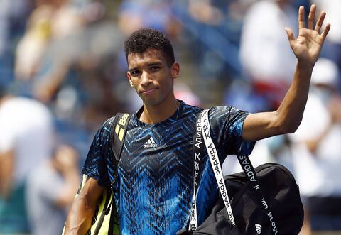 Felix Agar-alias Saim left Central Court in Toronto on Wednesday after losing to lower-ranked player Dusan Lazovic.