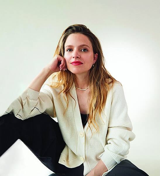 Sarah-Jeanne Labrosse veut prouver un point en travaillant autant | 7 Jours