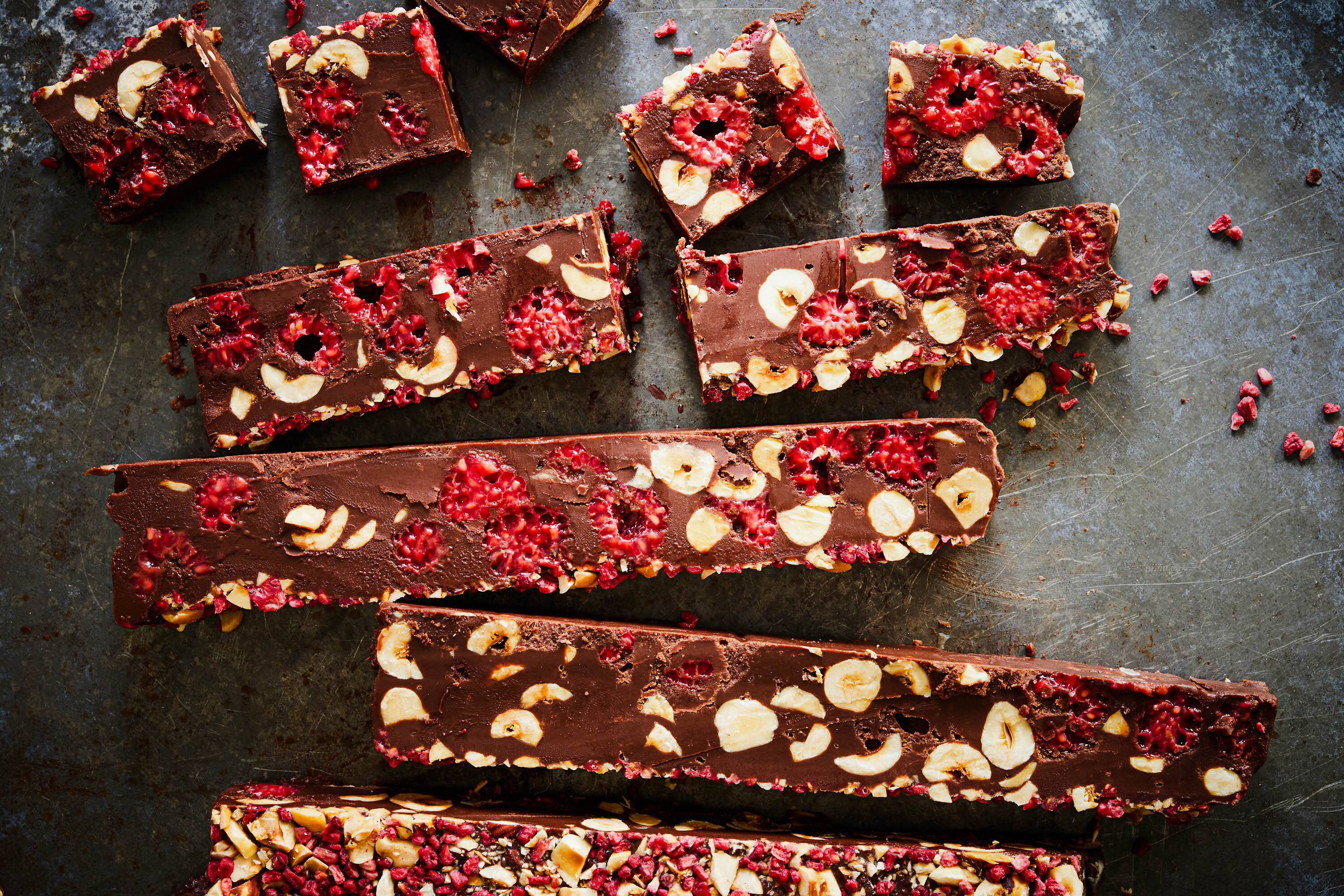 Fudge aux framboises et noisettes grillées 