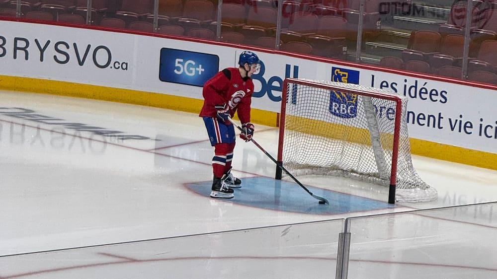 À VOIR: Lane Hutson ne connaît pas la définition d'une journée de congé