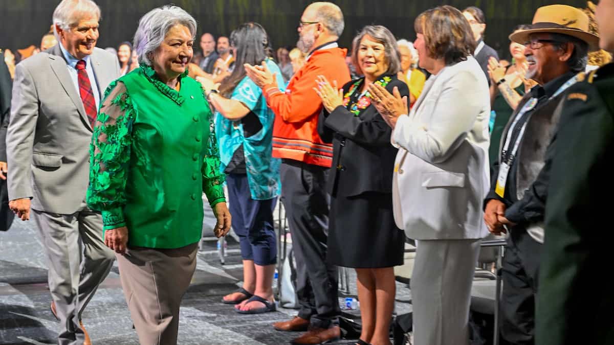 La Société Saint-Jean-Baptiste offre d’enseigner le français gratuitement à la gouverneure générale Mary Simon