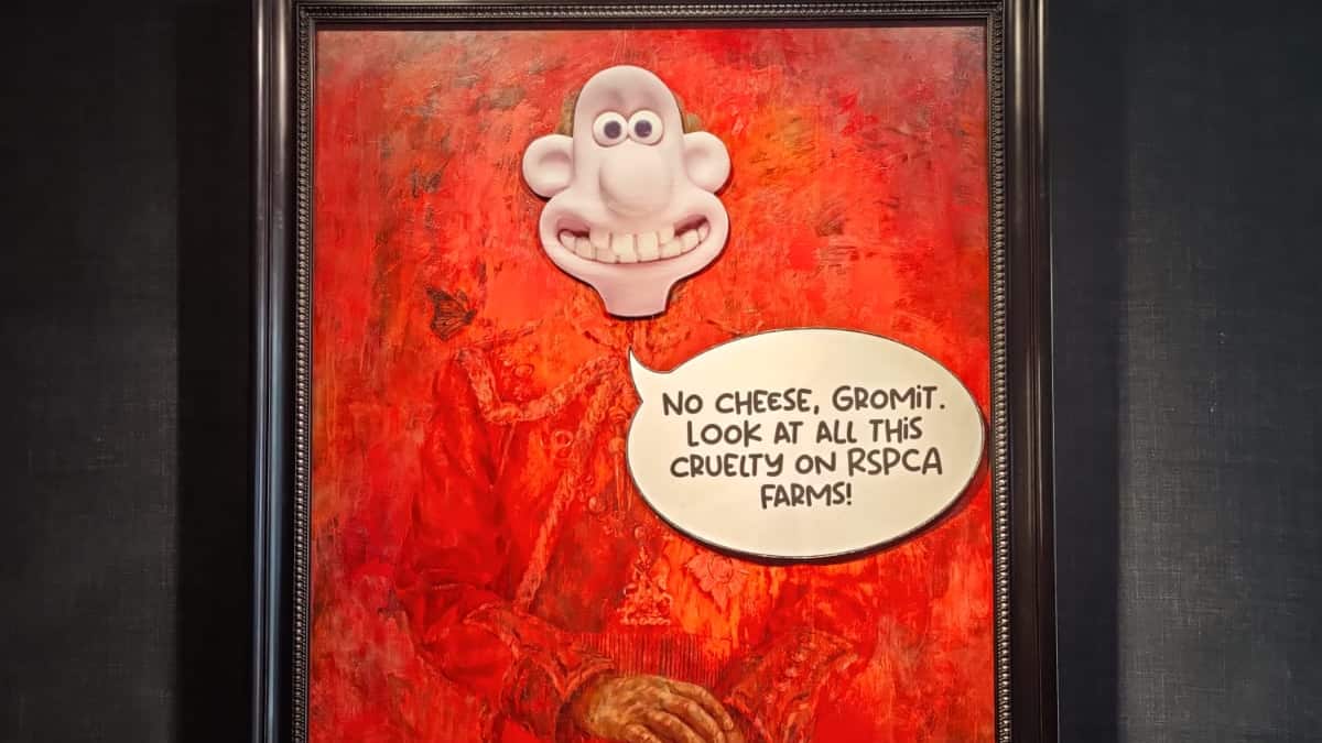 Des militants animalistes s’en prennent au portrait de Charles III à Londres