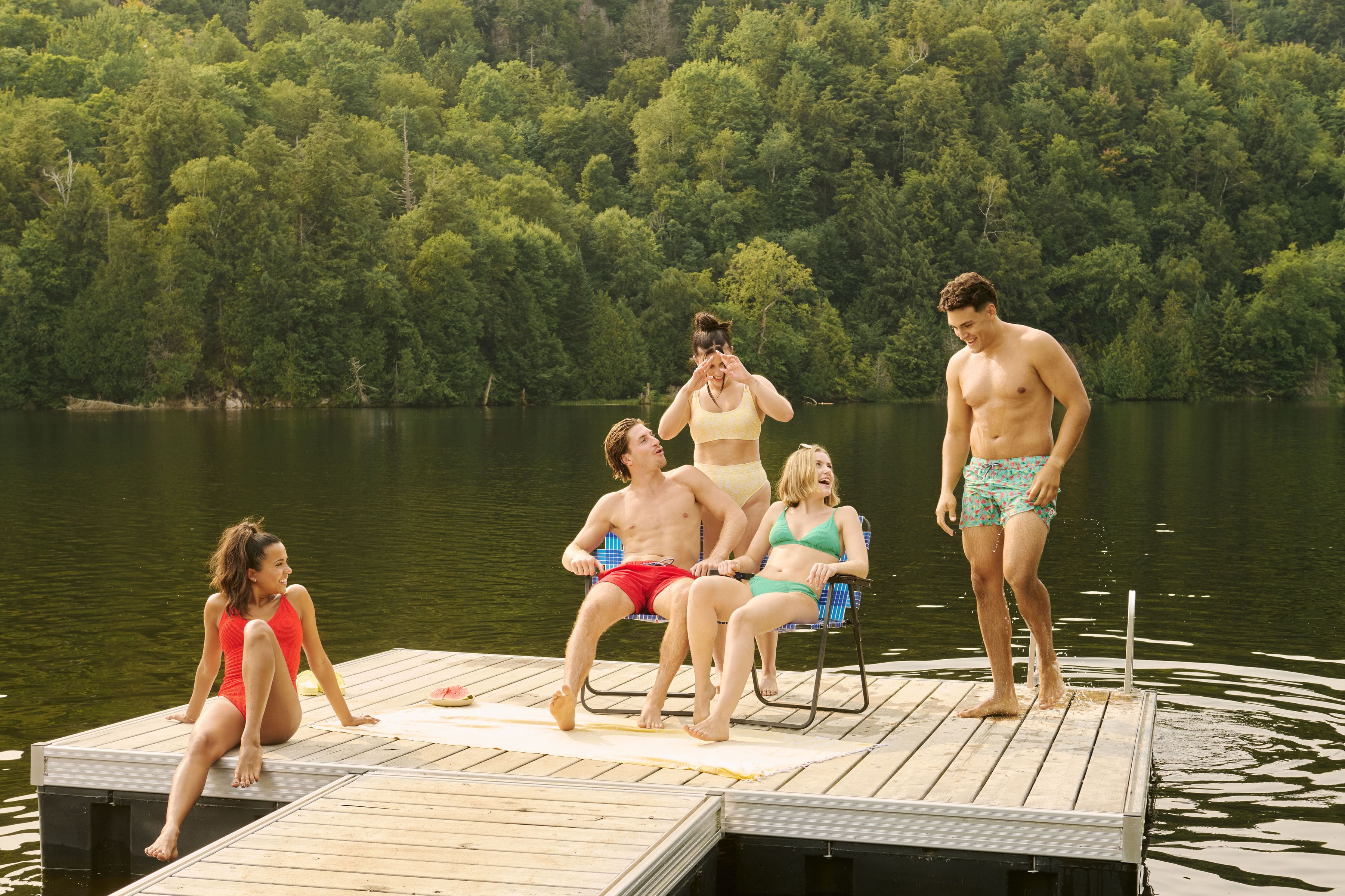 10 articles à avoir dans sa garde-robe d’été