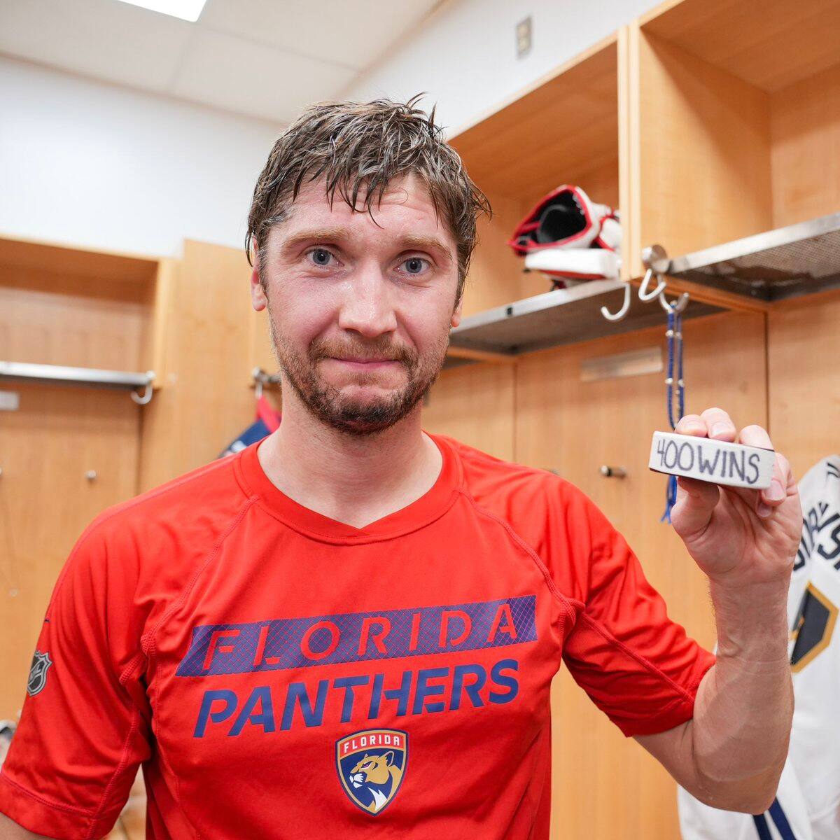 NHL：セルゲイ・ボブロフスキー、史上最速で400勝に到達